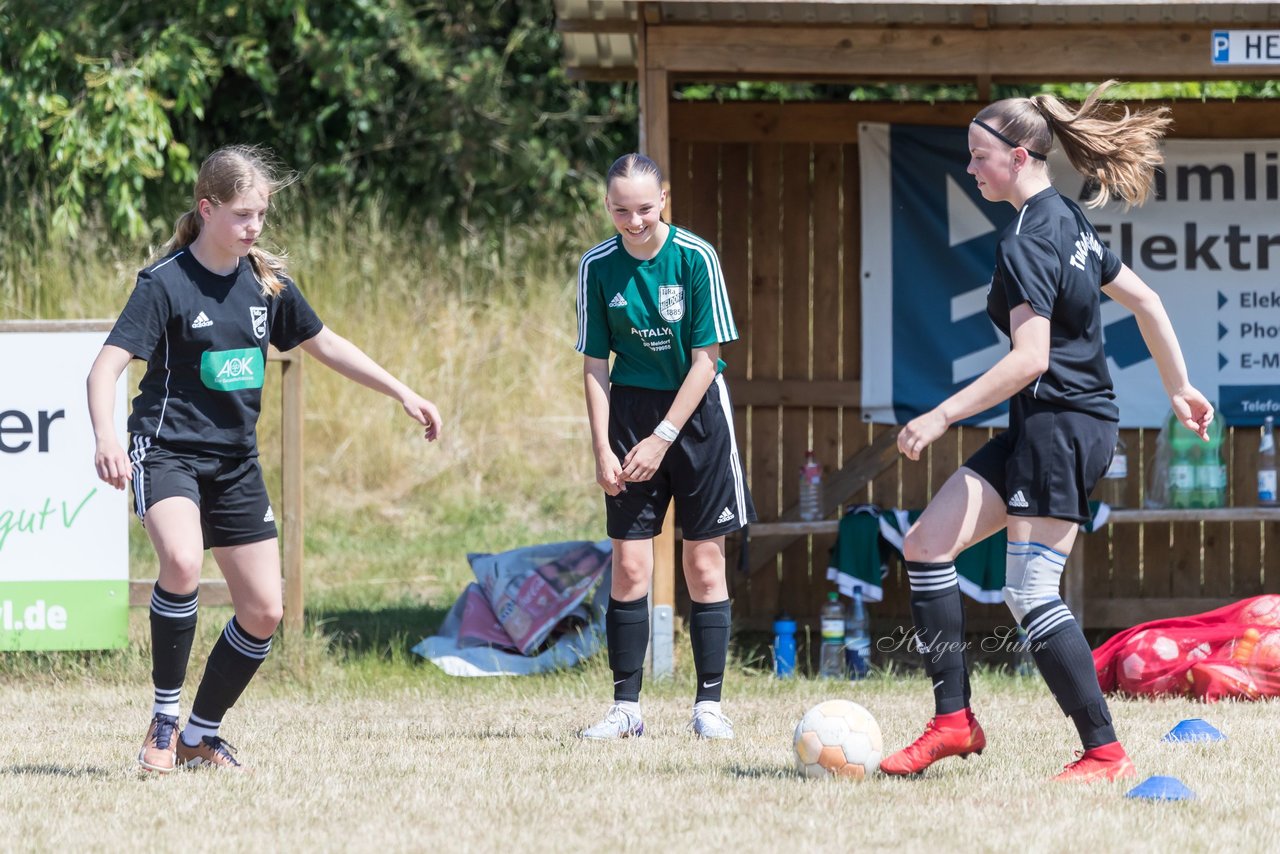 Bild 63 - wBJ TuRa Meldorf/Buesum - JFV Luebeck : Ergebnis: 1:0